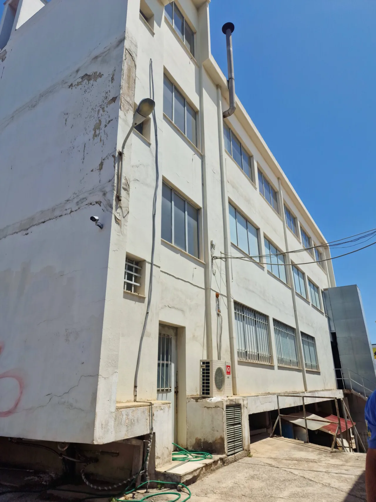 Bella Ε.Π.Ε. | Κατασκευή υποδημάτων · Λεωφόρος Αθηνών · φωτογραφία αρχείου 22