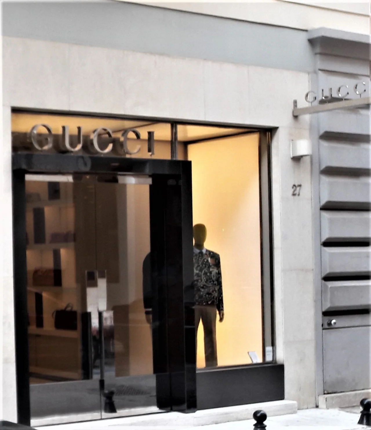 Κατάστημα Gucci · Κολωνάκι · φωτογραφία αρχείου 9