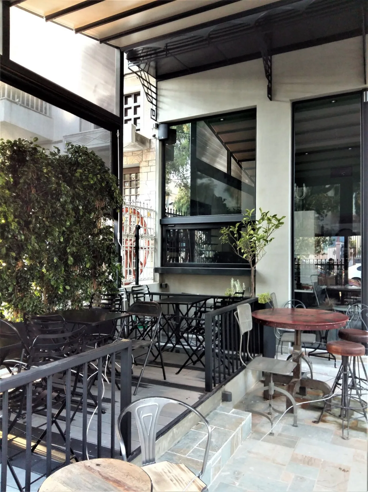 Κατάστημα με είδη cafe και ξηρών καρπών · Αργυρούπολη · φωτογραφία αρχείου 20