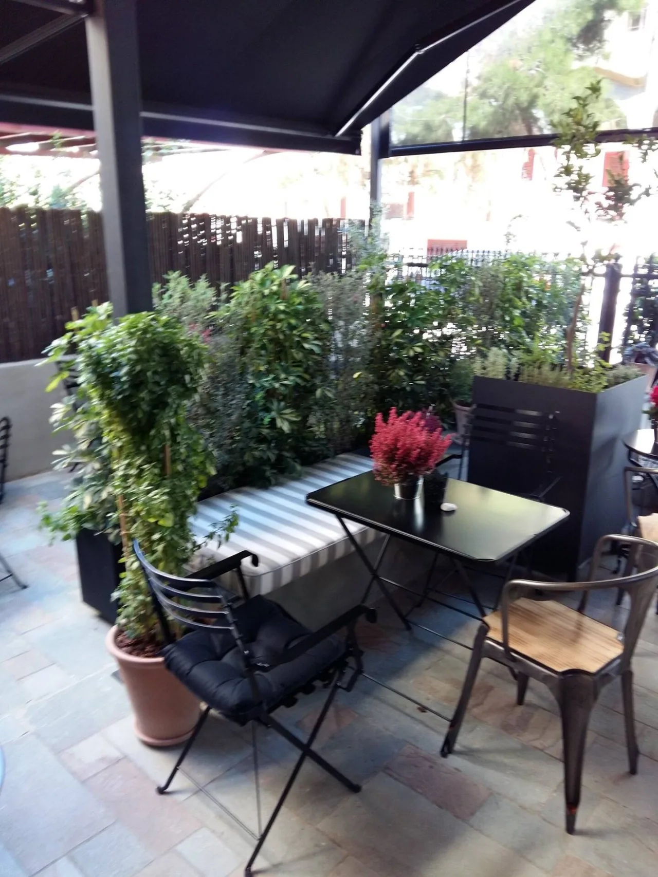 Κατάστημα με είδη cafe και ξηρών καρπών · Αργυρούπολη