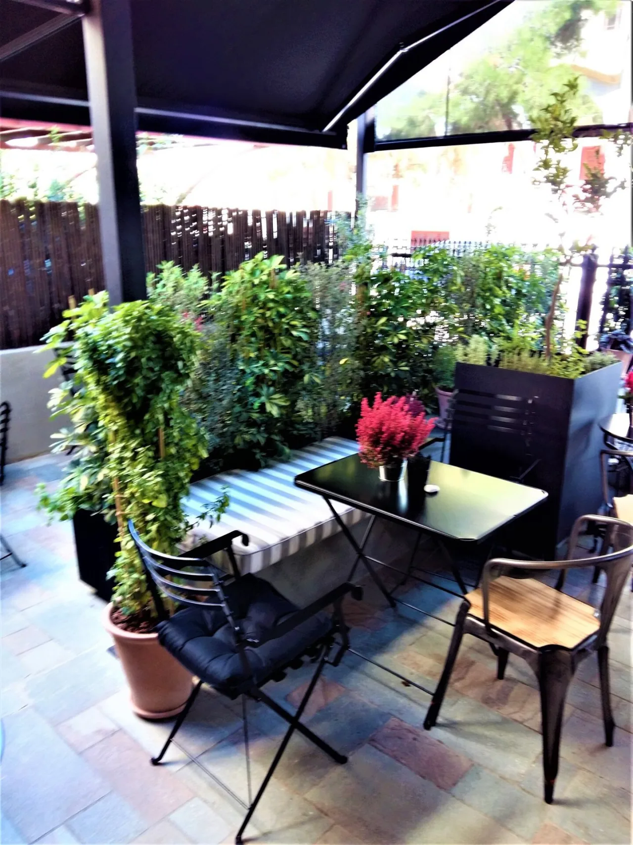 Κατάστημα με είδη cafe και ξηρών καρπών · Αργυρούπολη · φωτογραφία αρχείου 41