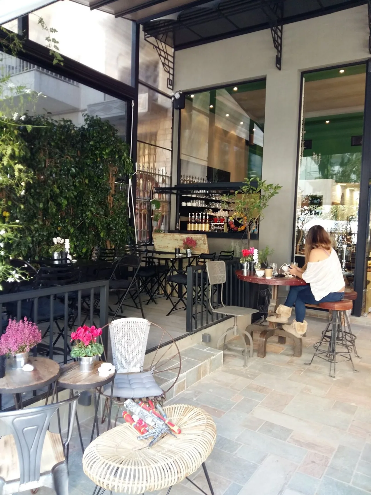 Κατάστημα με είδη cafe και ξηρών καρπών · Αργυρούπολη · φωτογραφία αρχείου 14